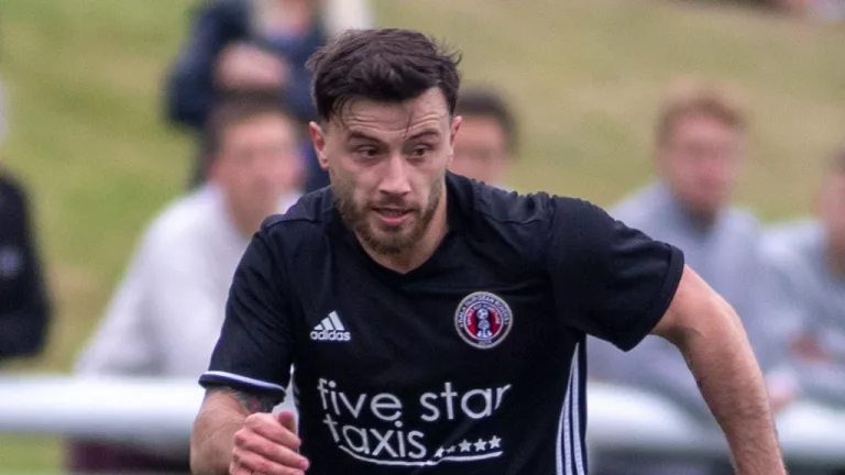 Zander Murray Wikipedia And Age: How Old Is LGBT Footballer?