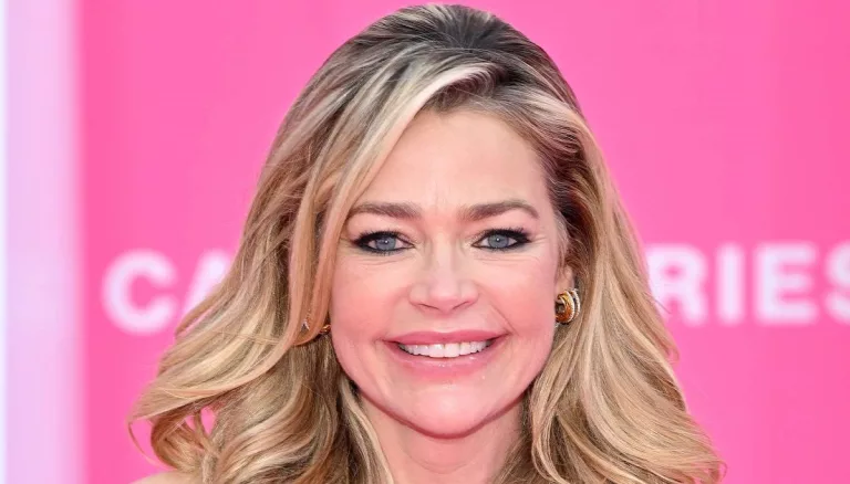 Denise Richards Jewish Or Christian? Family And Background
