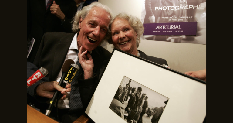 Françoise Bornet Et Jacques Carteaud Paris Kiss Photo