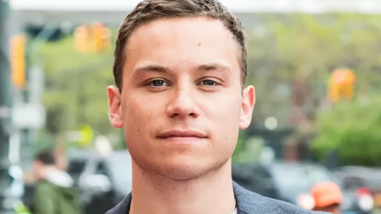 Is Actor Finn Cole Gay Or Straight? Dating Timeline