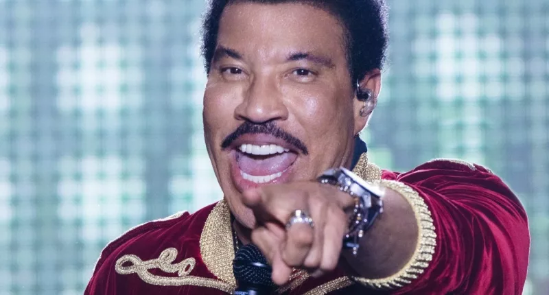 Lionel Richie extends tour with Earth, Wind & Fire, plans stop in Birmingham