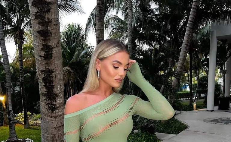 Love Island Molly Smith Parents And Ethnicity: Family