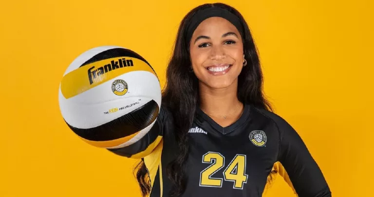 Ronika Stone Ethnicity Parents Wikipedia Bio And Age