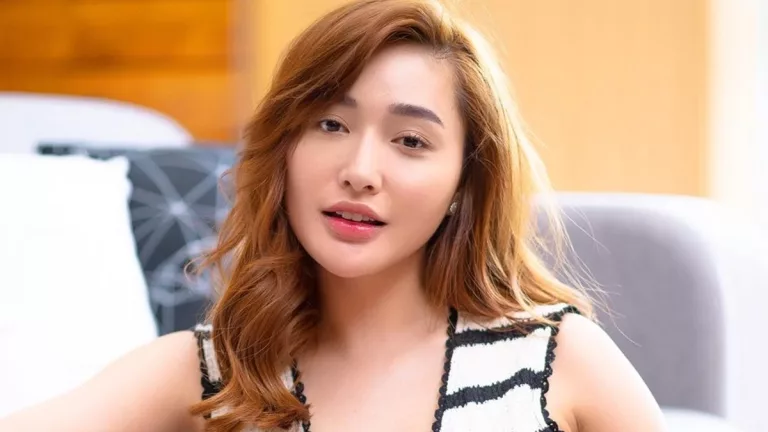 Sachzna Laparan Parents: Father Jacob And Mother Christine