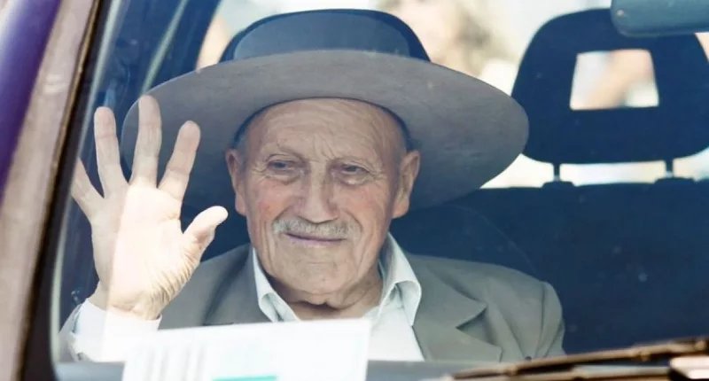 Sergio Catalan muleteer