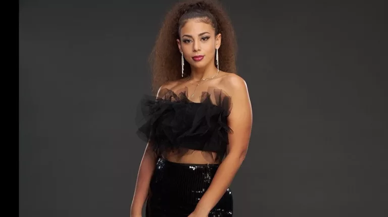 WWE: Samantha Irvin Wikipedia Age Height And Net Worth