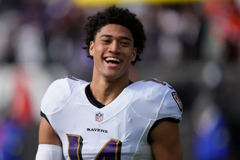 Where Does Kyle Hamilton Brother Tyler Play For? Age Gap And