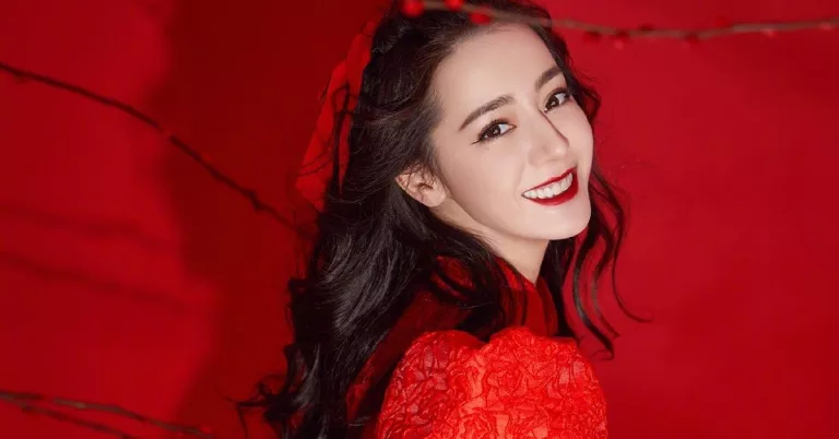 Who Is Dilraba Dilmurat Brother? Siblings And Family Details