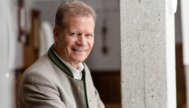 Andreas Steinfatt: A Wikipedia Overview – Discover His Age and Partner