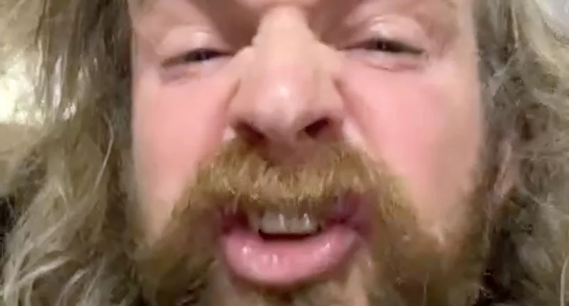 Comedian Paul Currie swore at a Jewish audience member who refused to applaud a Palestinian flag, it has been claimed