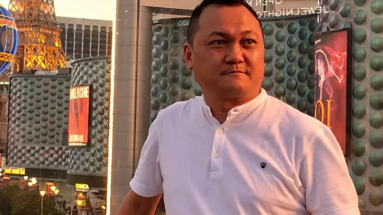 Dato Tony Looi Son: 28 Years Old Adrian Looi Wikipedia Age
