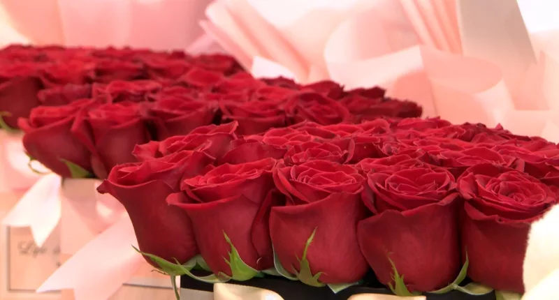 El Paso florist facing challenges with economy, inflation this Valentine's season