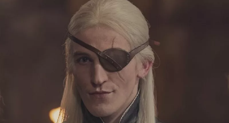 Ewan Mitchell Altura