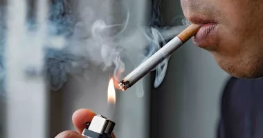 Experts demand UK U-turns on 'absurd' smoking ban that would make it illegal for today's children to ever buy cigarettes after trailblazing New Zealand scrapped world-first scheme