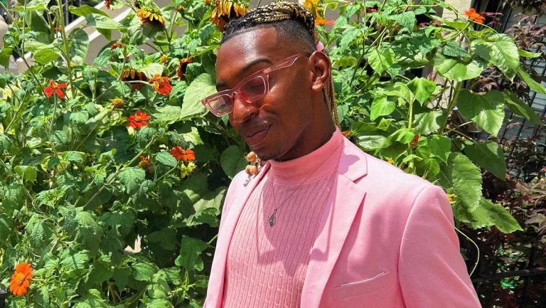 Exploring Taylor Davis: The Sister of Tevin Davis and Their Age Difference