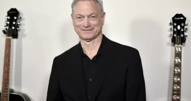 Gary Sinise’s son Mac dies from rare cancer at 33