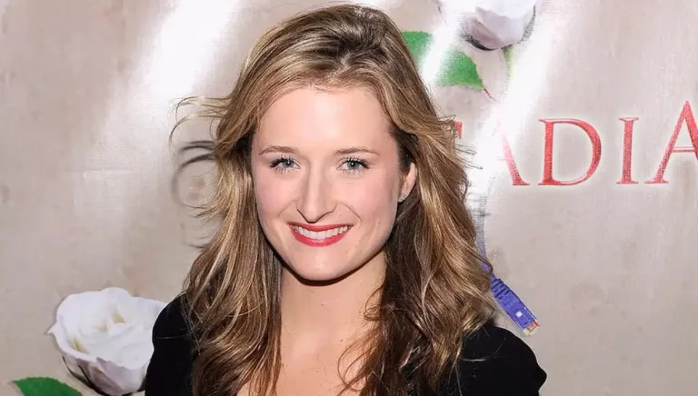 Grace Gummer Sister: Meet Mamie Gummer And Louisa