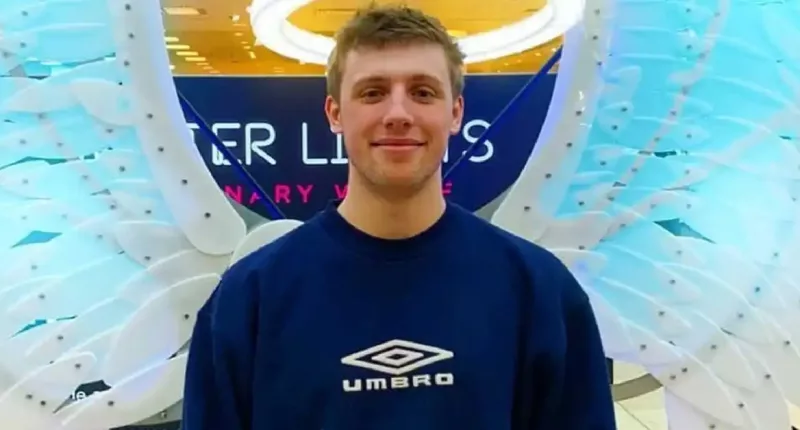 Harry Lewis Siblings