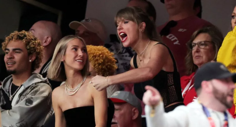 Is Ashley Avignone Gay Or Does She Have A Husband