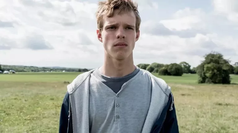 Is Finn Bennett Gay? Sexuality Partner And Love Life
