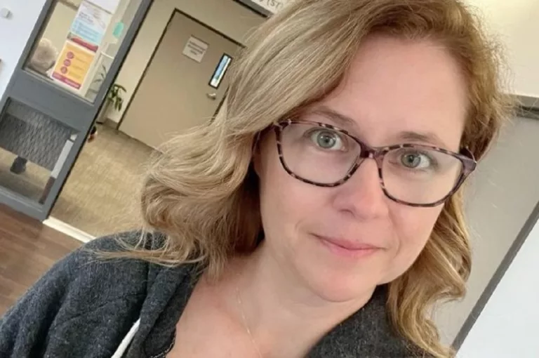 Is Jenna Fischer Weight Gain Linked To Pregnancy? Baby Bump