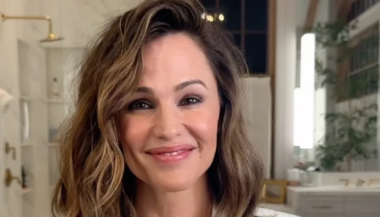 Is Jennifer Garner Pregnant In 2024? Baby Bump Rumors