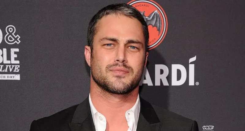 Is Taylor Kinney Leaving Chicago Fire Again