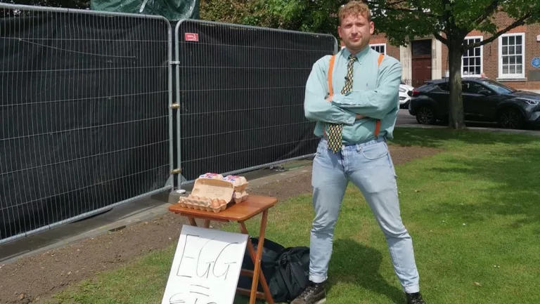 JOE: Oli Dugmore Wikipedia Bio Age Partner And Salary