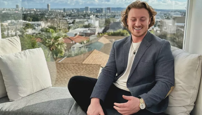Johnny from “Love Is Blind” Season 6: Age and Wikipedia Profile