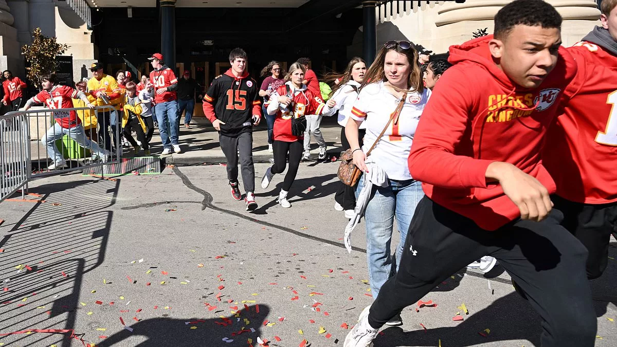 Kansas City cops slammed for failing security at parade