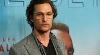 Matthew McConaughey reads book to St. Jude patients