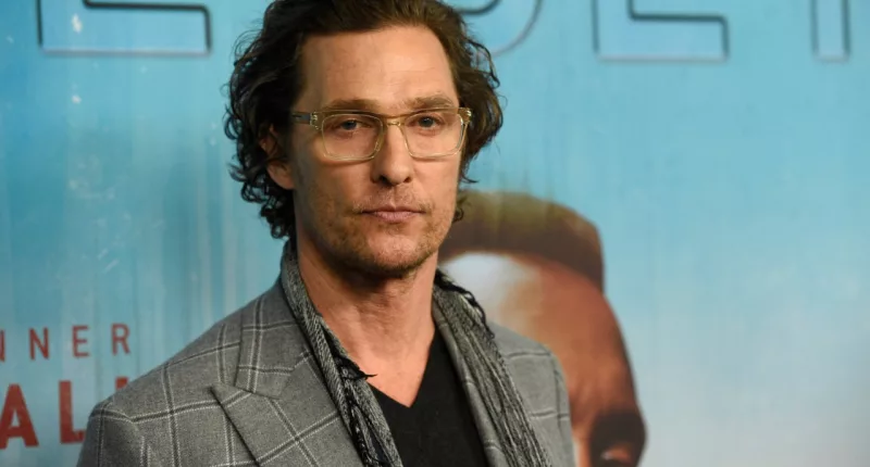 Matthew McConaughey reads book to St. Jude patients