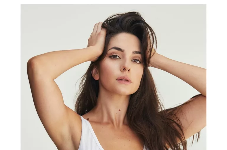 Paniz Zade Husband: Is She Married? Wikipedia And Age