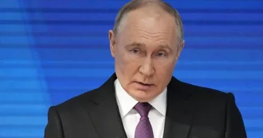 Putin warns West sending troops to Ukraine risks global nuclear war