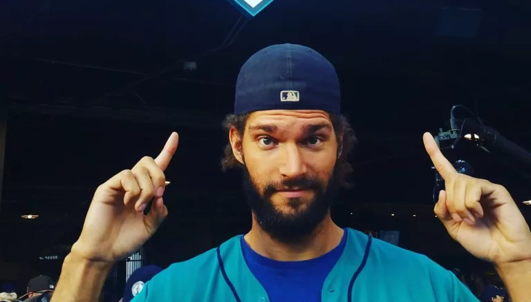 Robin Lopez Wife: Is He Married To Girlfriend Christine?