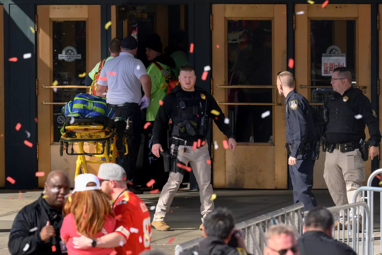 State, local leaders react to deadly shooting near Chiefs Super Bowl rally