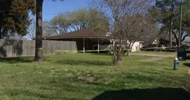Texas man shot, killed after 3 men tried to steal his truck and break into his home: police