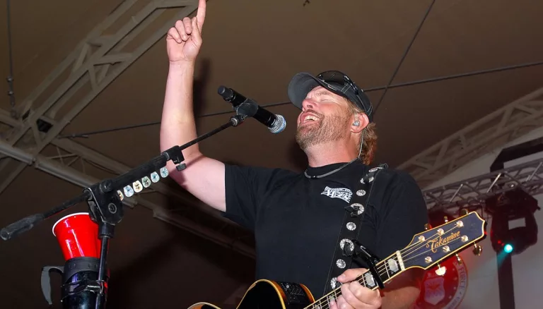 Toby Keith Brother And Sister, Meet Tonni And Tracy Covel