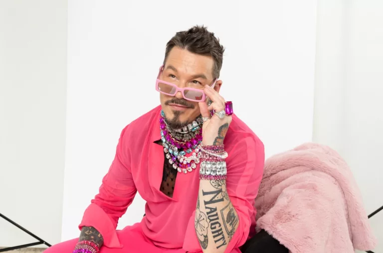 Who Is David Bromstad Sister Dyonne? Siblings And Parents