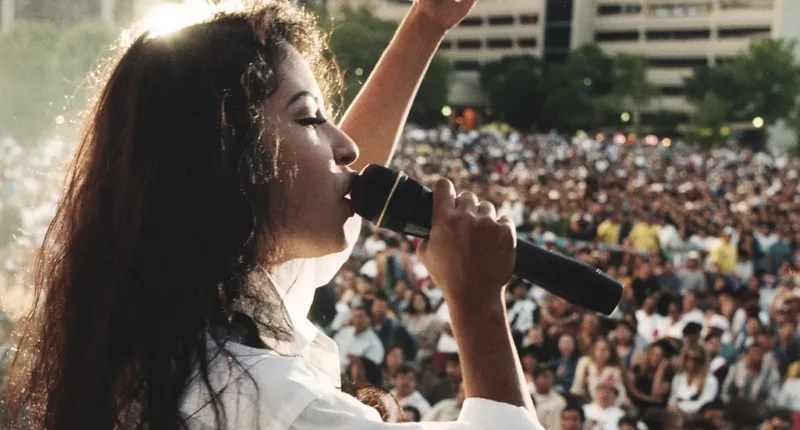 Who Is Dr. Ricardo Martinez and How Was He Involved With Selena Quintanilla?