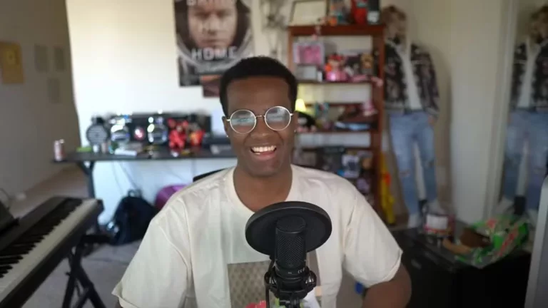 Who Was Twomad Girlfriend, Was He Dating A Transgender?