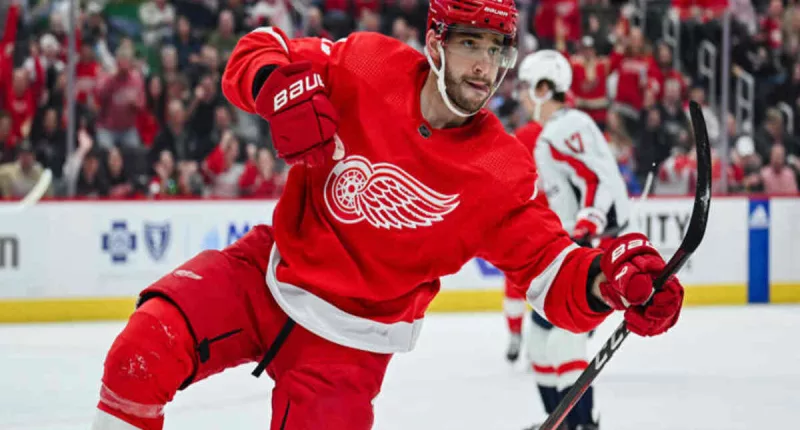 “Absolute crap! HATE HATE HATE!” – Fans express DISAPPOINTMENT as Red Wings partners with Priority for jersey patch