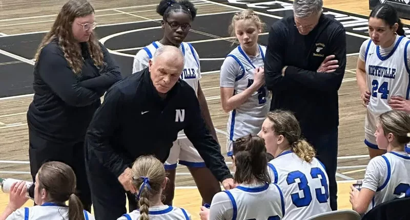 Father and son pay tribute to late mother's memory by coaching in basketball state semifinals