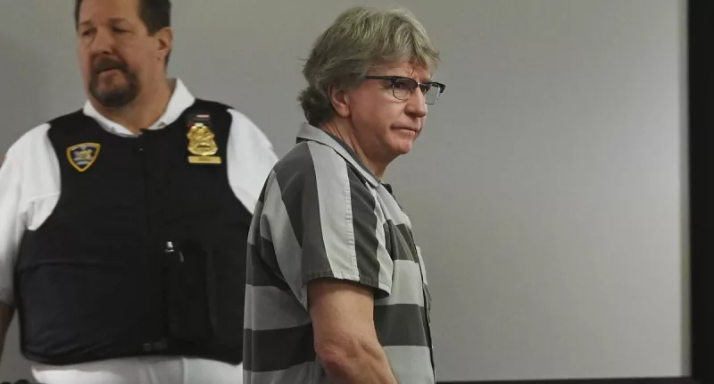 Grieving family and friends HECKLE NY killer after he shot dead woman