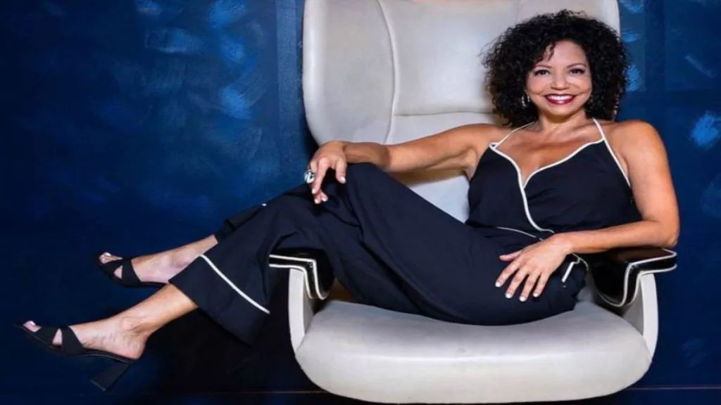 Gloria Reuben Lesbian