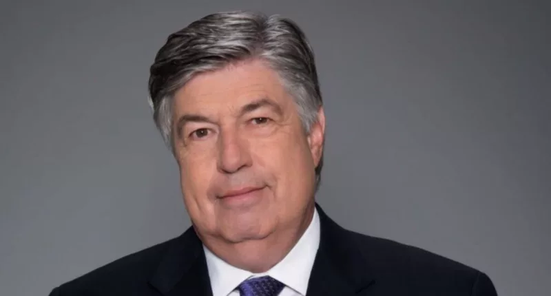 Does Mike Joy Wear A Wig