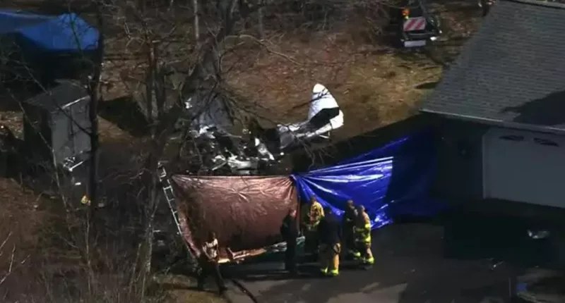 Minnesota small plane crash in residential area leaves 2 dead