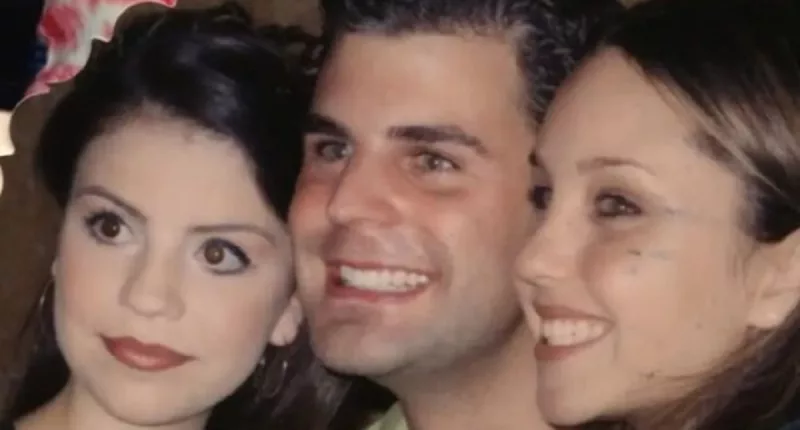 Jason Handy Wife search is on the rise.