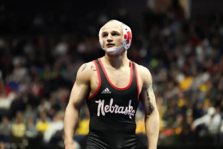 Wrestler Peyton Robb Overcomes Battle with Flesh-Eating Disease