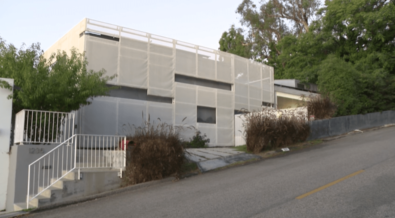 'Squatter Hunters' Assist California Homeowners in Battling Illegal